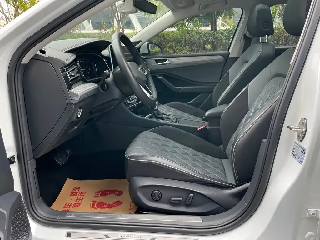 Volkswagen Sagitar 2023 из CN, фото 2