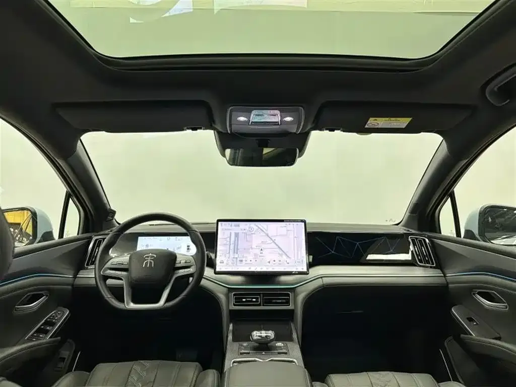 BYD L DM-i — фото 6
