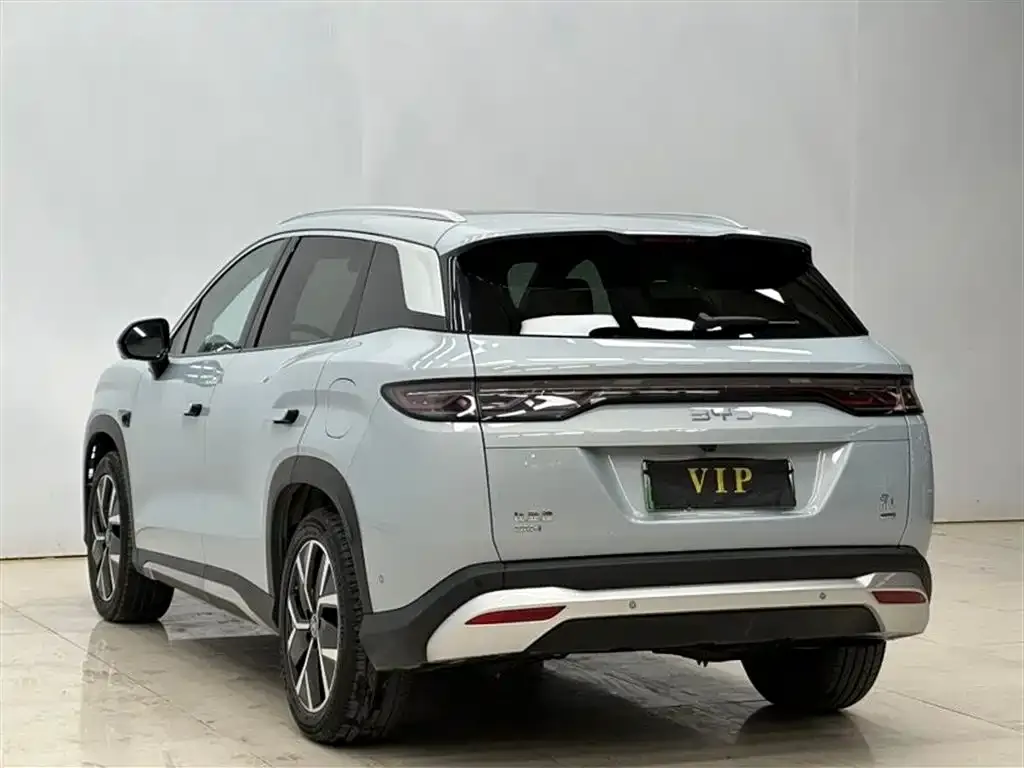BYD L DM-i — фото 2
