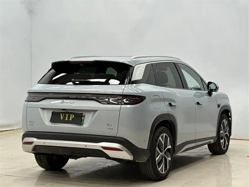 BYD L DM-i — фото 4