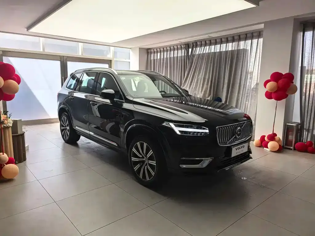 Volvo XC90 — фото 2