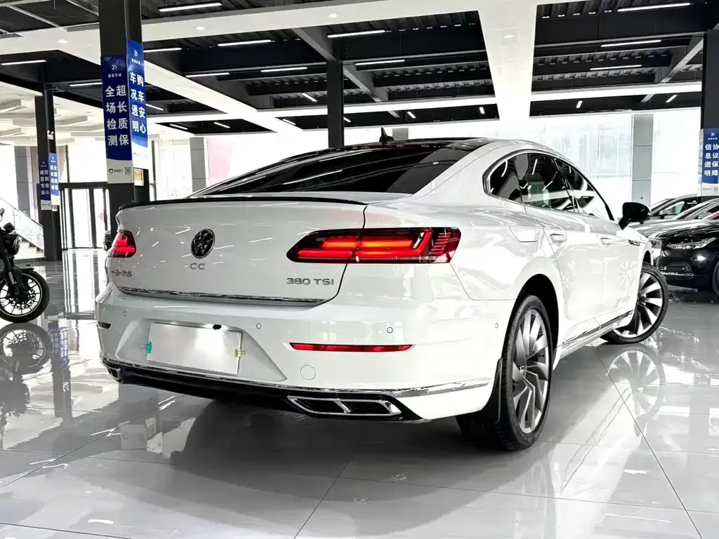Volkswagen CC — фото 8