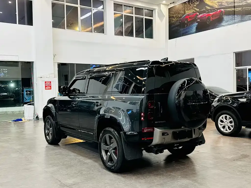 Land Rover Defender — фото 5