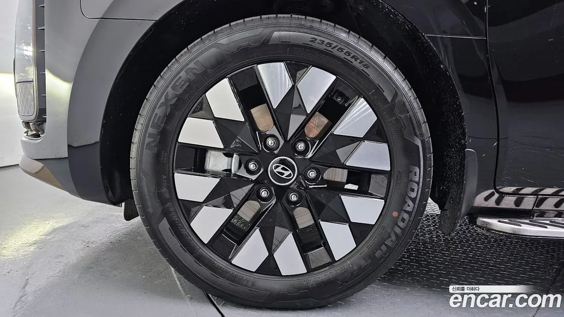 Hyundai Staria 2025 из KR, фото 5