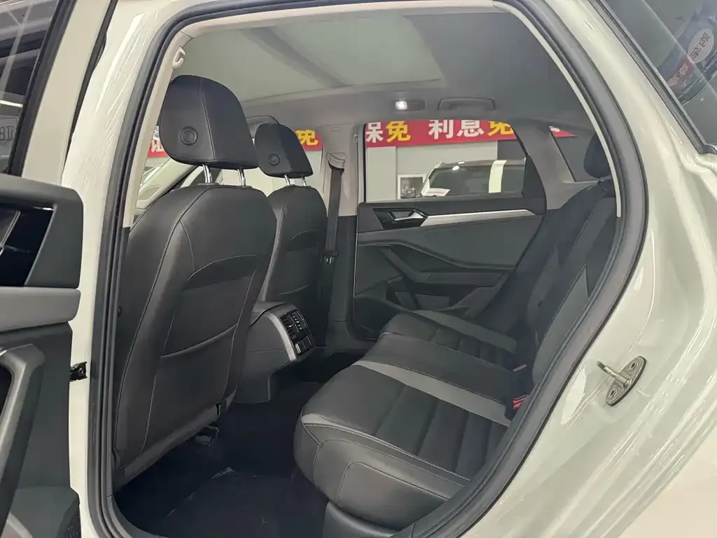Volkswagen Sagitar 2022 из CN, фото 4