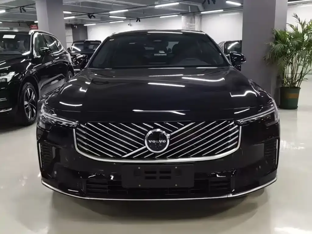 Volvo S90 — фото 5