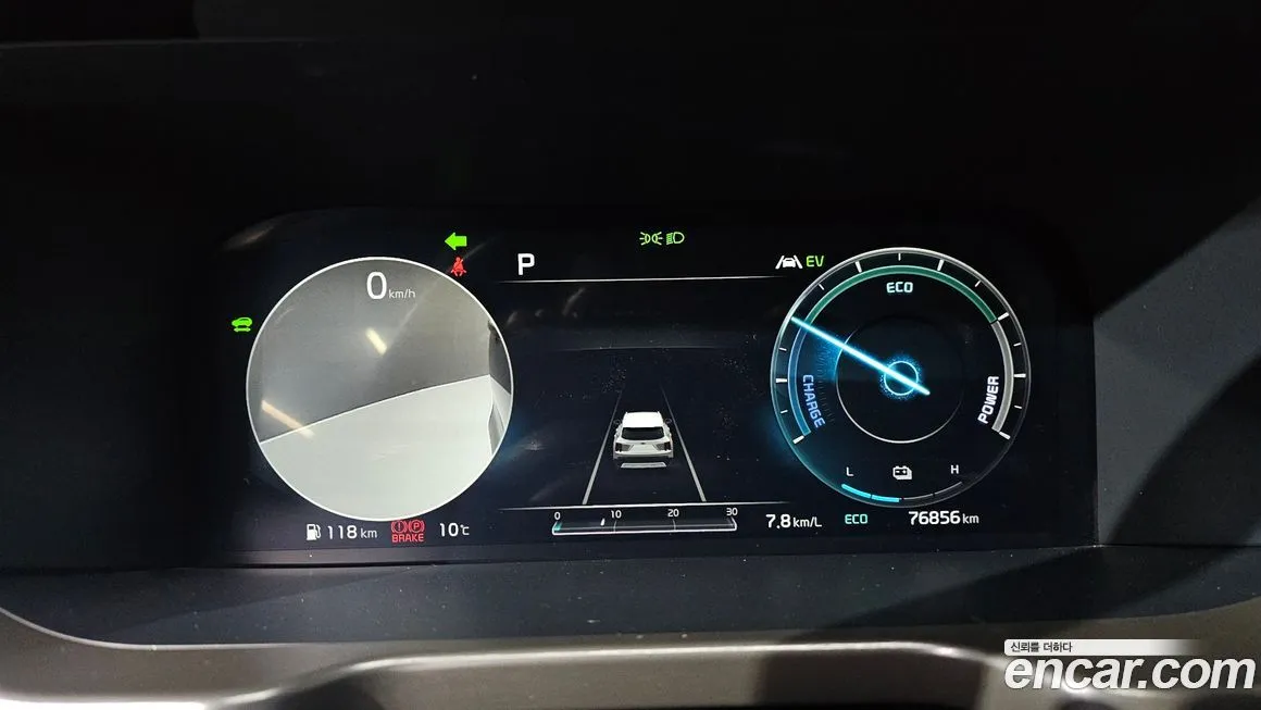 Kia Sorento — фото 10