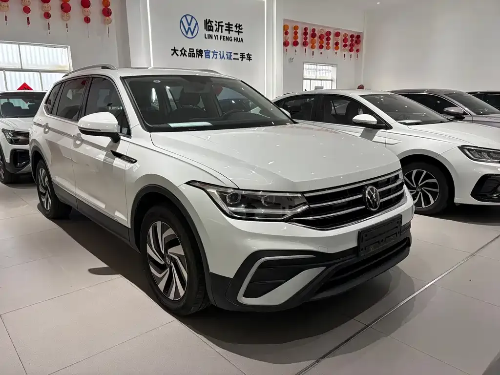 Volkswagen Tiguan L 2023 из CN, фото 3