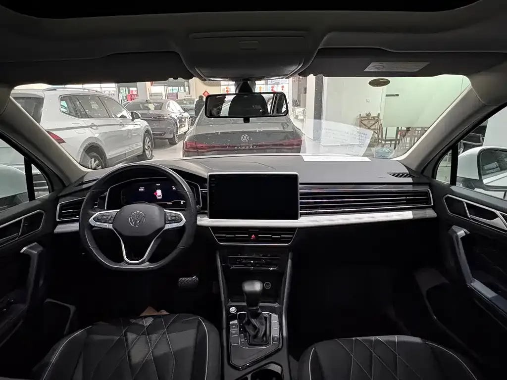 Volkswagen Tiguan L 2023 из CN, фото 7
