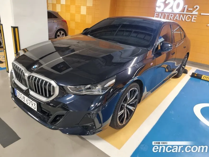 BMW 5-Series 2024 из KR, фото 5