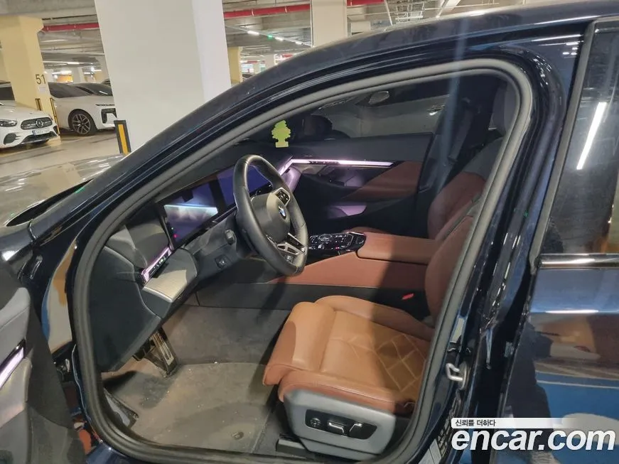 BMW 5-Series 2024 из KR, фото 8