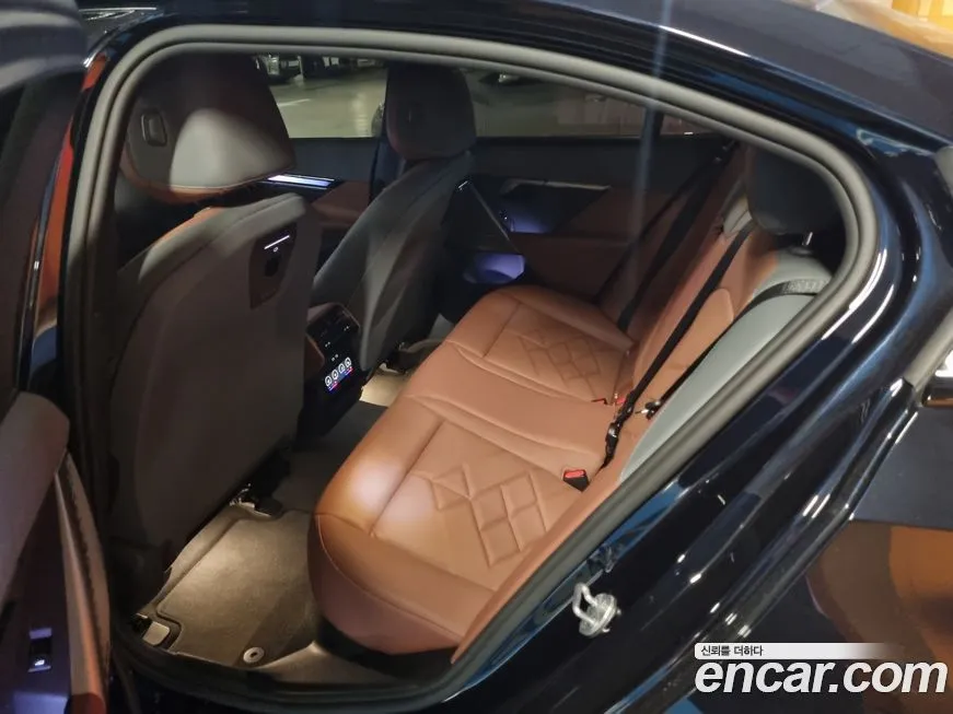 BMW 5-Series 2024 из KR, фото 4