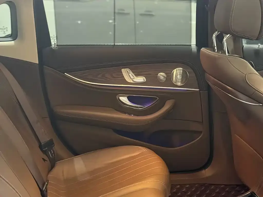 Mercedes-Benz E-Class 2022 из CN, фото 4
