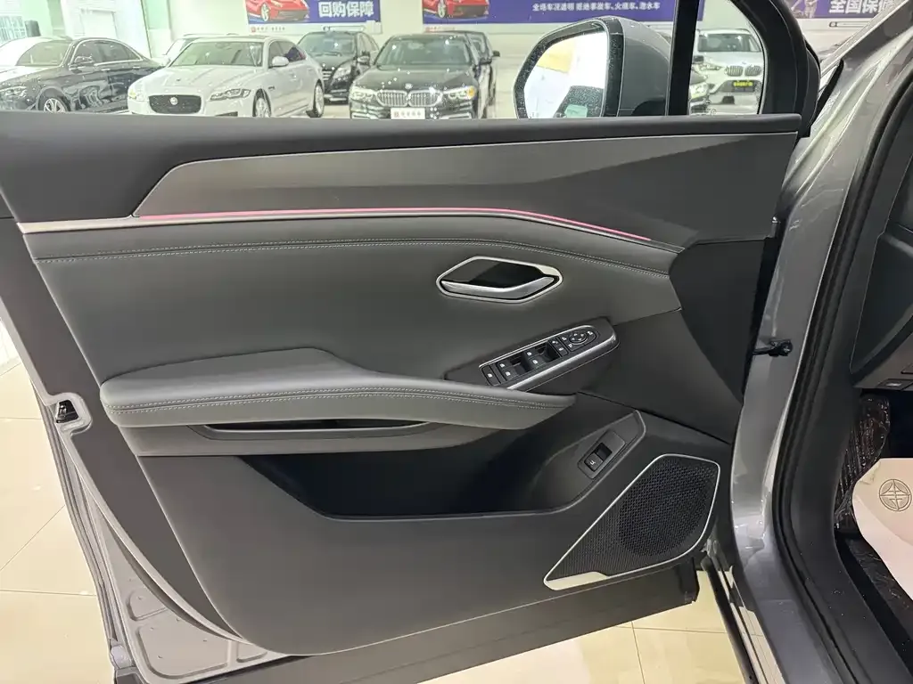BYD L DM-i 2025 из CN, фото 8
