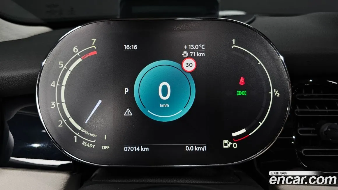 Mini Cooper 2023 из KR, фото 9