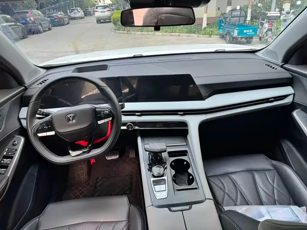 Changan CS75PLUS — фото 3