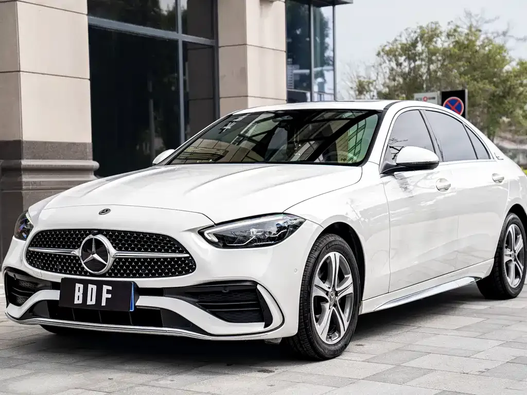 Mercedes-Benz C-Class — фото 1