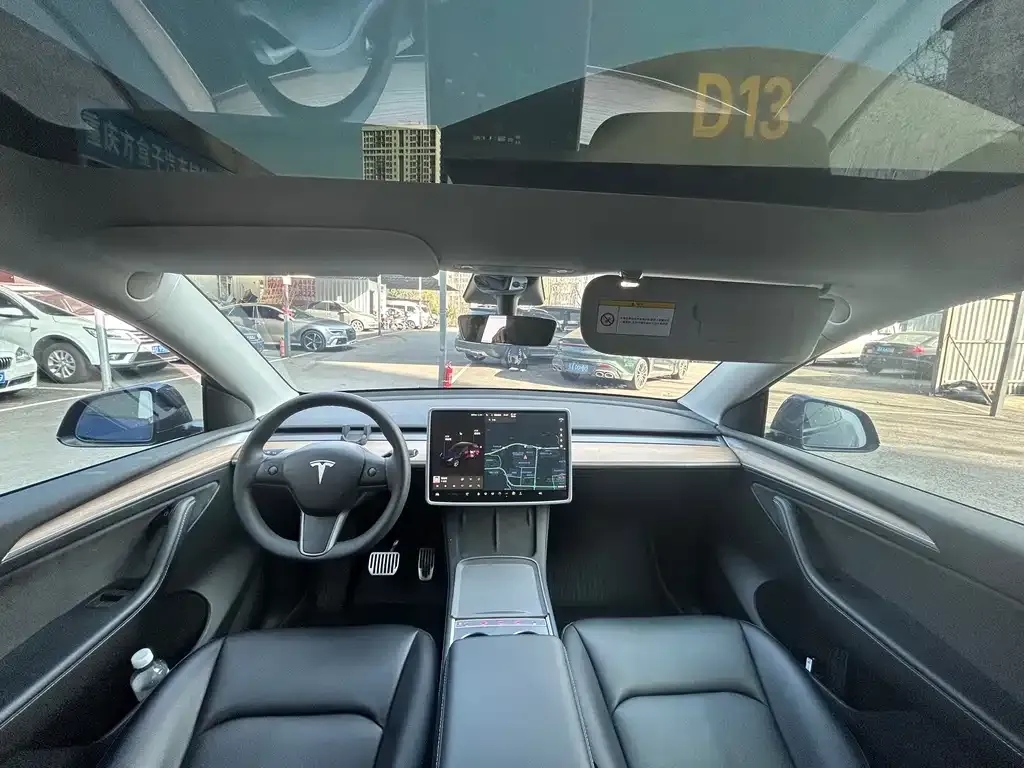 Tesla Model Y — фото 3