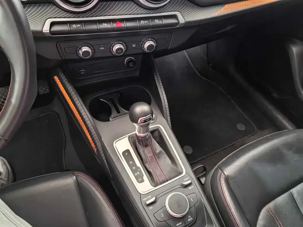 Audi Q2L 2023 из CN, фото 6