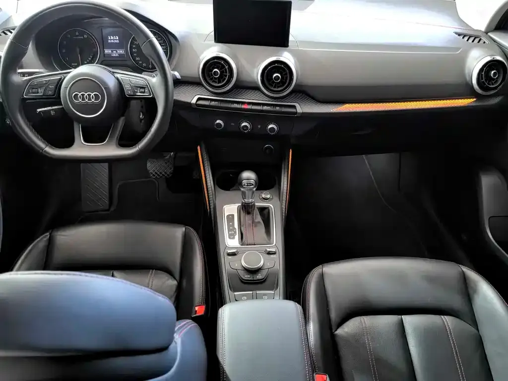 Audi Q2L 2023 из CN, фото 7