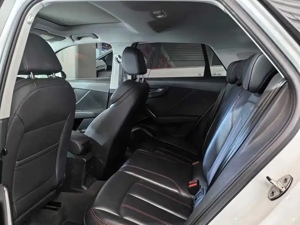 Audi Q2L 2023 из CN, фото 8