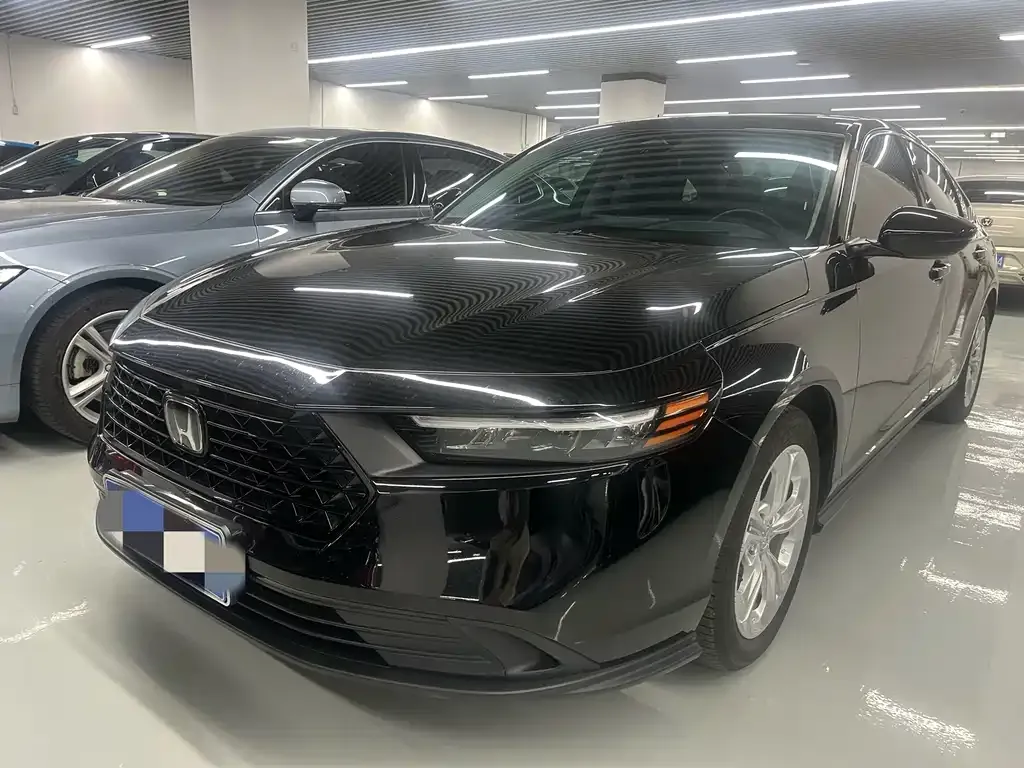 Honda Accord — фото 1