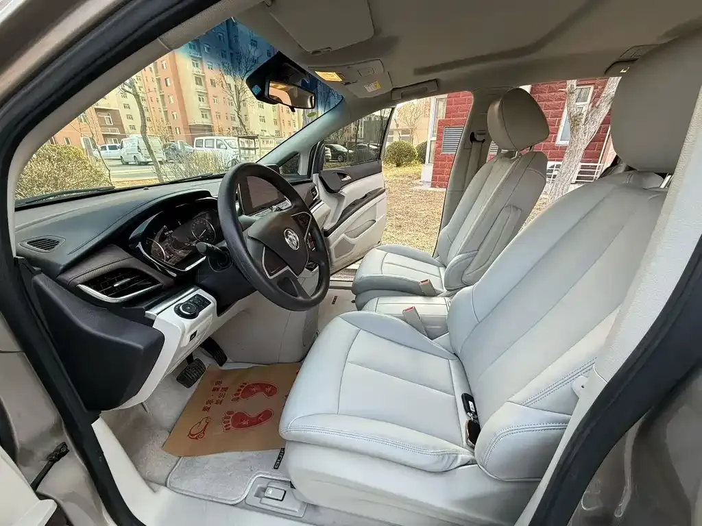 Buick GL8 2022 из CN, фото 6