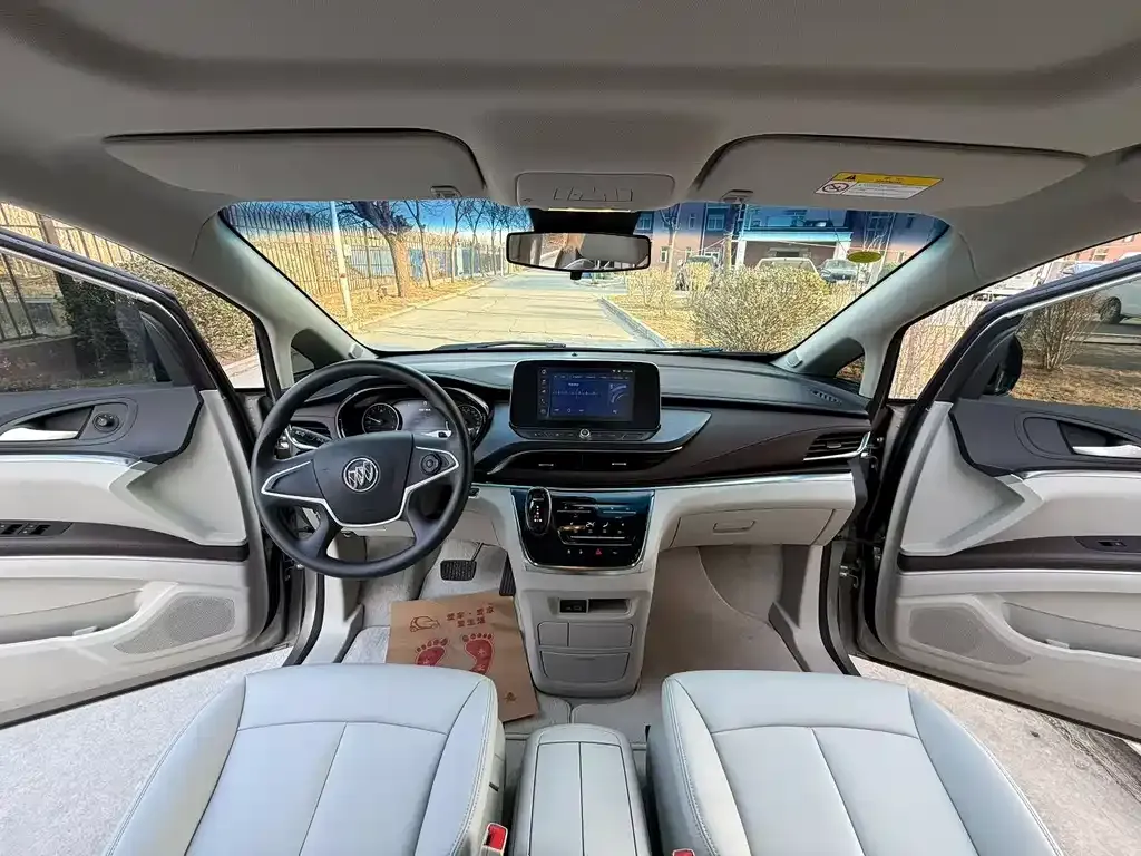 Buick GL8 2022 из CN, фото 2