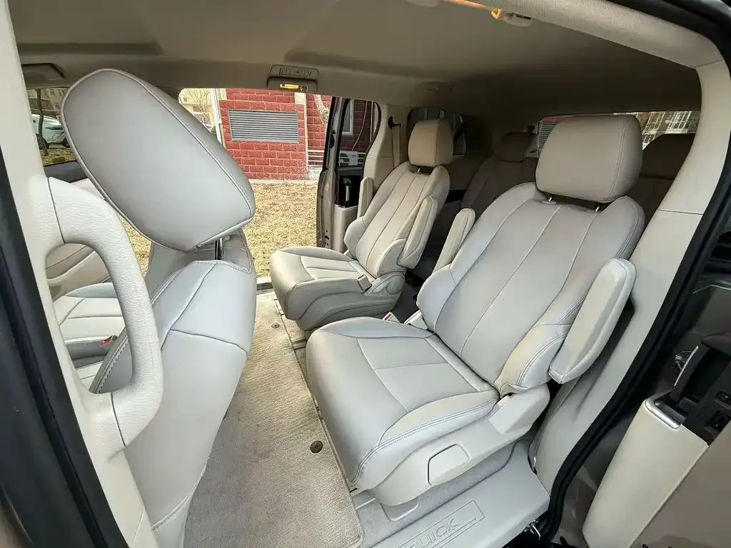 Buick GL8 2022 из CN, фото 5