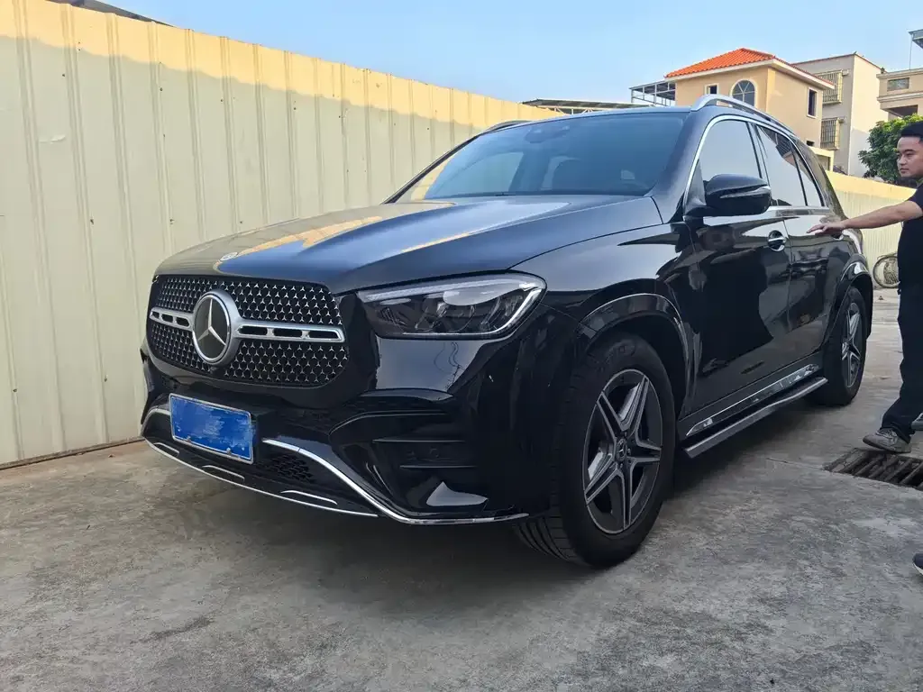 Mercedes-Benz GLE — фото 1