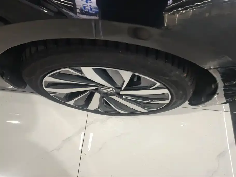 Volkswagen Passat — фото 10