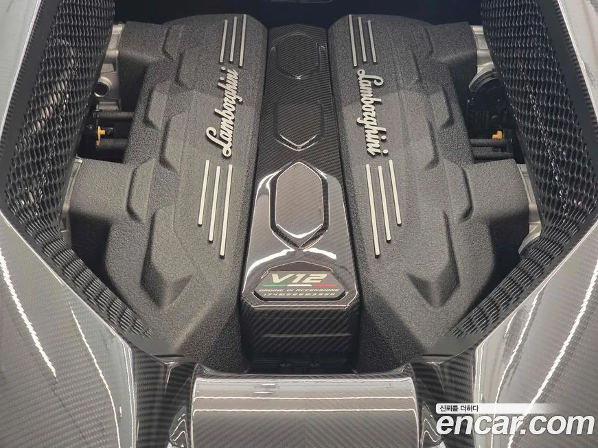Lamborghini Revuelto 2025 из KR, фото 6