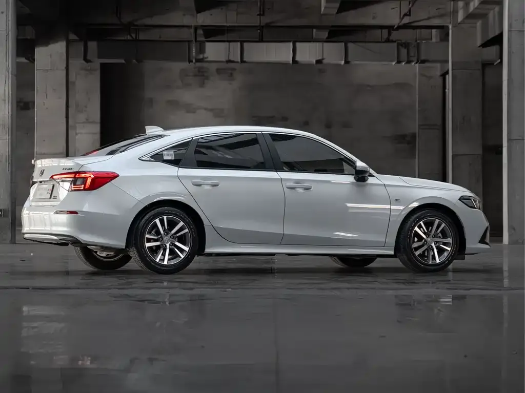 Honda Civic 2024 из CN, фото 5