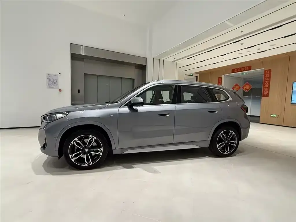 BMW X1 — фото 2