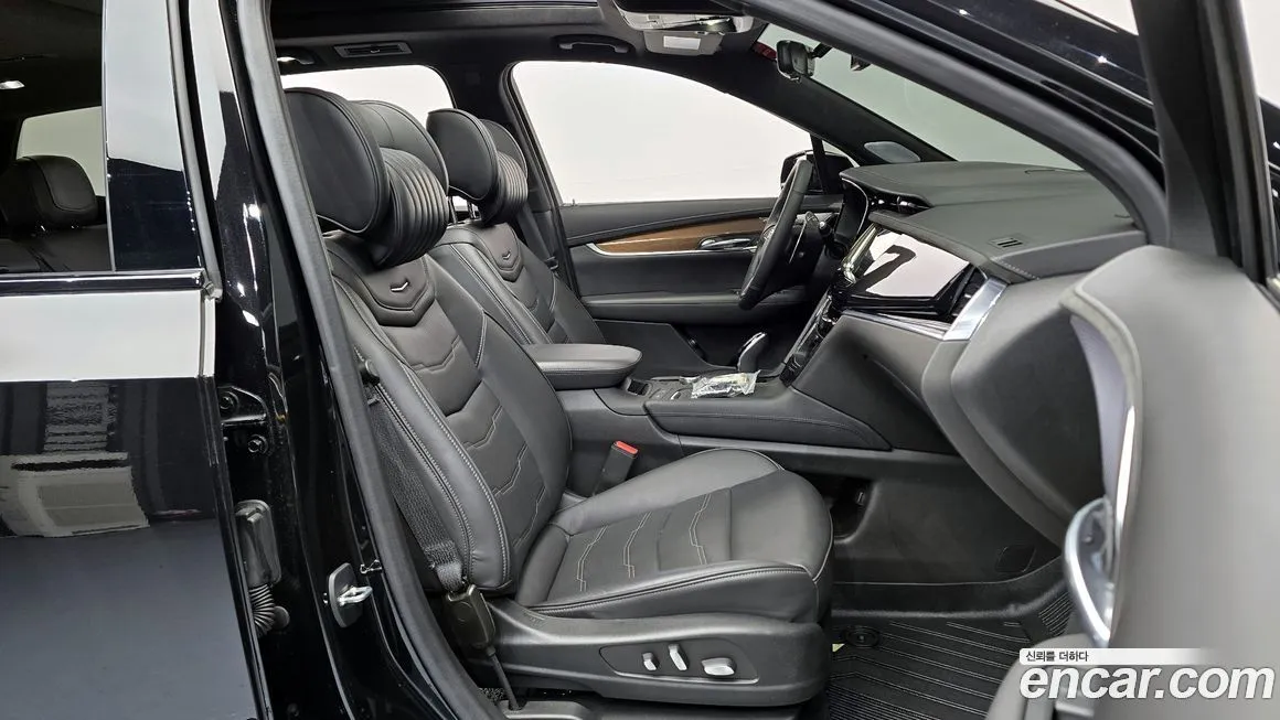 Cadillac XT6 2023 из KR, фото 9