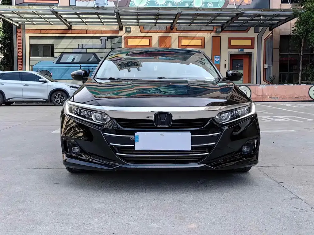 Honda Accord — фото 8