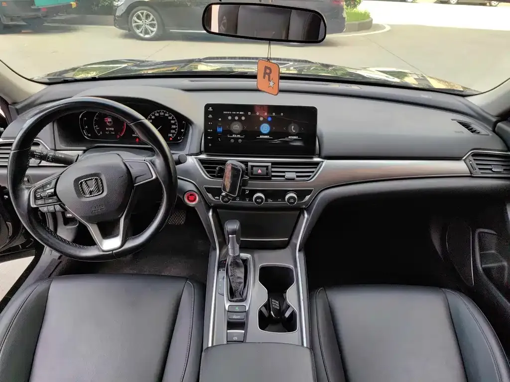 Honda Accord — фото 5