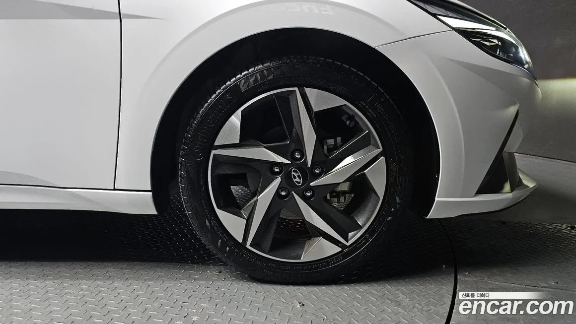 Hyundai AVANTE — фото 8