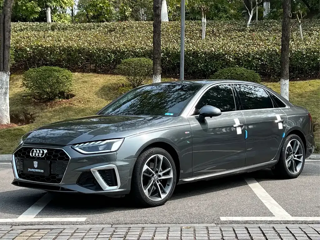 Audi A4L 2021 из CN, фото 1