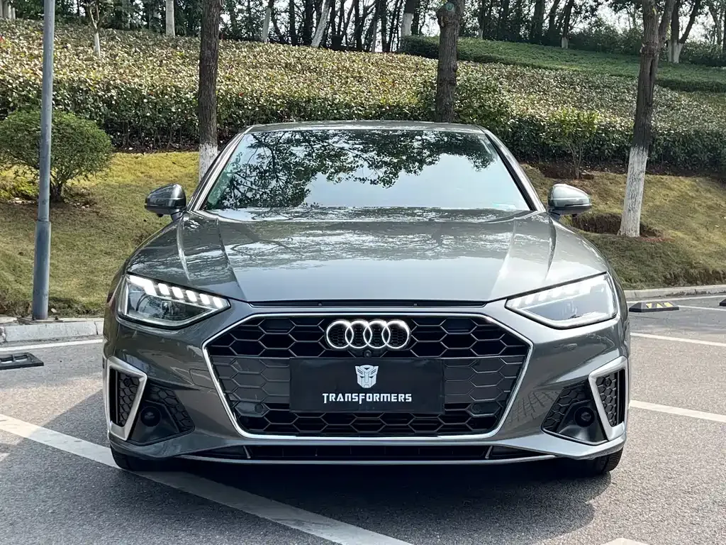 Audi A4L 2021 из CN, фото 10