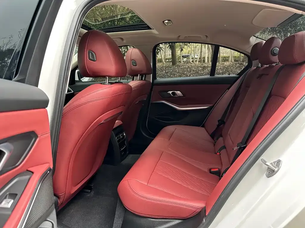 BMW 3 Series 2024 из CN, фото 5