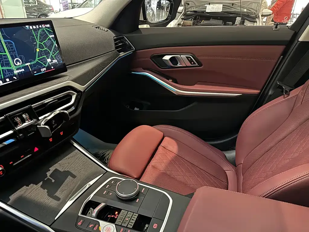 BMW 3 Series 2024 из CN, фото 8