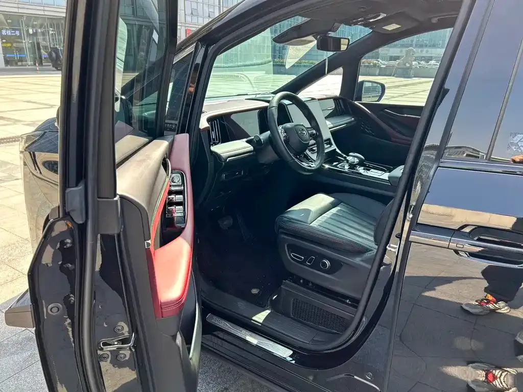 GAC Motor Trumpchi M8 — фото 2