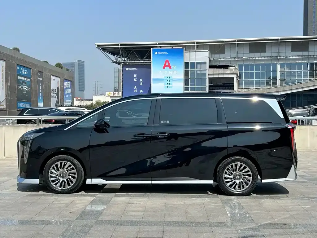 GAC Motor Trumpchi M8 — фото 3