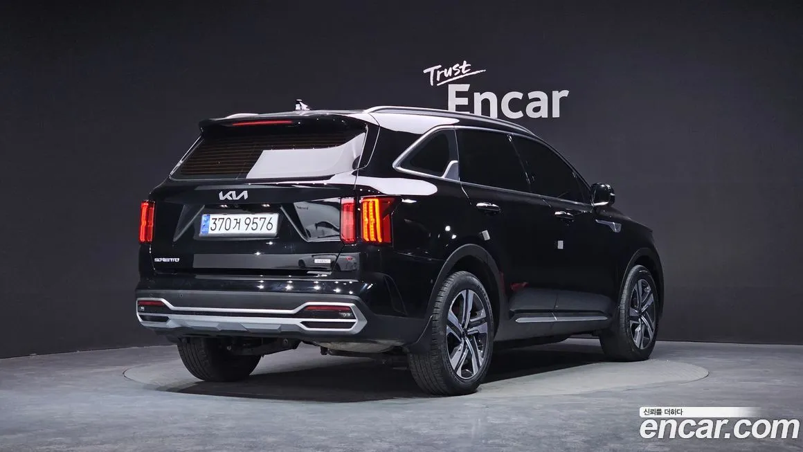 Kia Sorento — фото 5