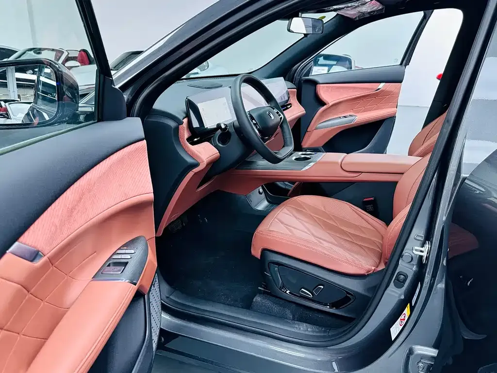 Changan CS75PLUS — фото 4