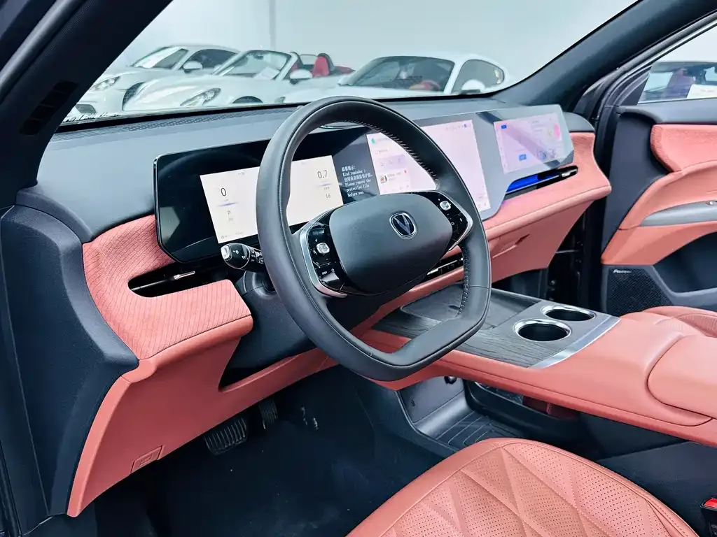 Changan CS75PLUS — фото 2