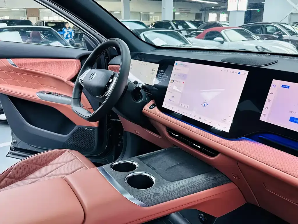 Changan CS75PLUS — фото 10