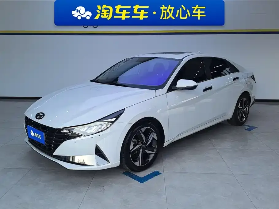 Hyundai Elantra 2023 из CN, фото 1