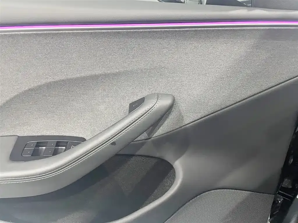 Tesla Model 3 2025 из CN, фото 10